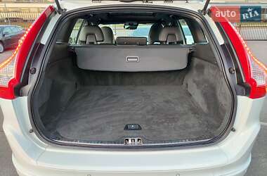 Позашляховик / Кросовер Volvo XC60 2015 в 
