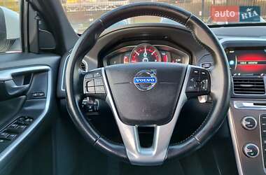 Позашляховик / Кросовер Volvo XC60 2015 в 