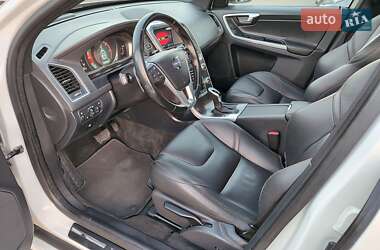 Позашляховик / Кросовер Volvo XC60 2015 в 