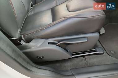 Позашляховик / Кросовер Volvo XC60 2015 в 