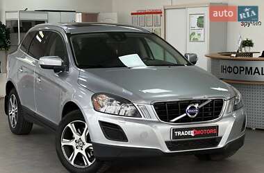 Внедорожник / Кроссовер Volvo XC60 2012 в 