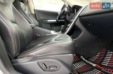 Внедорожник / Кроссовер Volvo XC60 2012 в 
