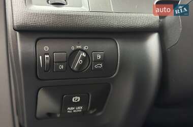 Внедорожник / Кроссовер Volvo XC60 2012 в 