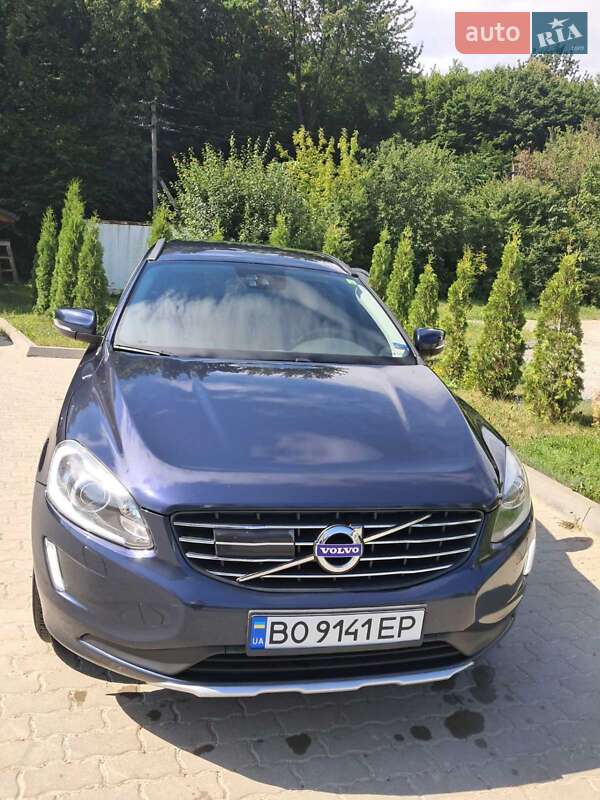 Внедорожник / Кроссовер Volvo XC60 2013 в 