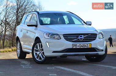 Позашляховик / Кросовер Volvo XC60 2017 в 