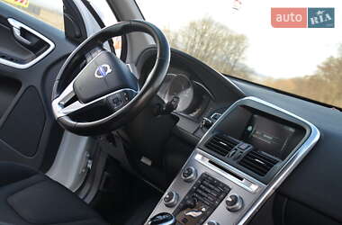 Позашляховик / Кросовер Volvo XC60 2017 в 