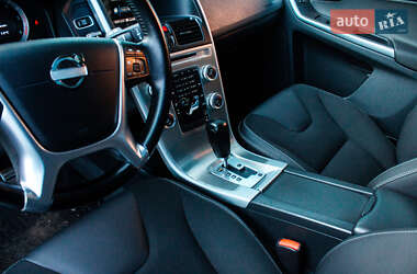 Внедорожник / Кроссовер Volvo XC60 2010 в 