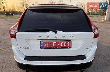 Внедорожник / Кроссовер Volvo XC60 2013 в 