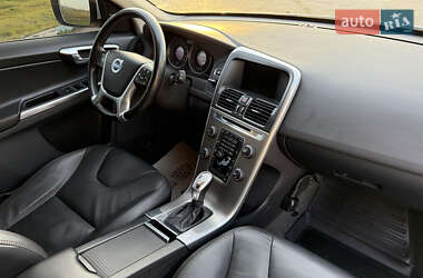 Внедорожник / Кроссовер Volvo XC60 2013 в 