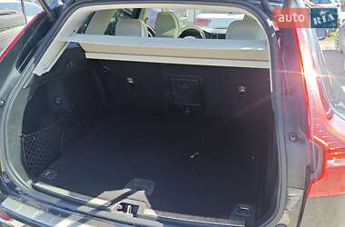 Внедорожник / Кроссовер Volvo XC60 2020 в 