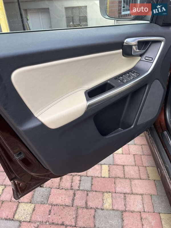 Внедорожник / Кроссовер Volvo XC60 2014 в Бучаче