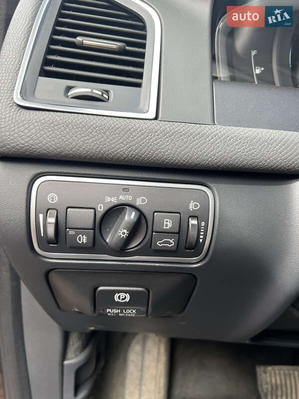 Внедорожник / Кроссовер Volvo XC60 2014 в Бучаче