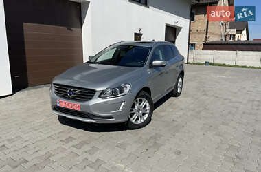 Внедорожник / Кроссовер Volvo XC60 2015 в 