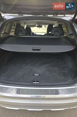 Позашляховик / Кросовер Volvo XC60 2015 в 