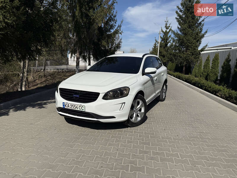Внедорожник / Кроссовер Volvo XC60 2015 в 
