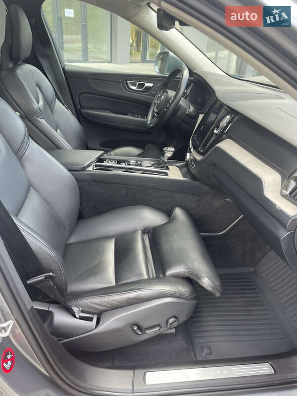 Позашляховик / Кросовер Volvo XC60 2018 в Новояворівську
