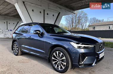 Внедорожник / Кроссовер Volvo XC60 2023 в 