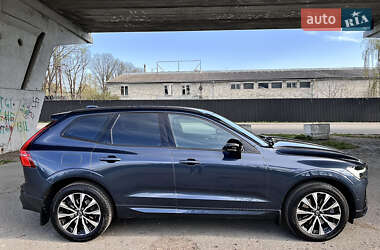 Внедорожник / Кроссовер Volvo XC60 2023 в 