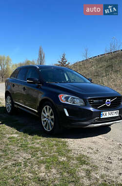 Внедорожник / Кроссовер Volvo XC60 2017 в 