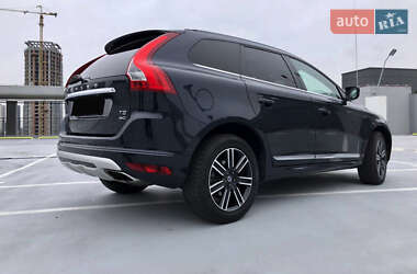 Позашляховик / Кросовер Volvo XC60 2017 в 