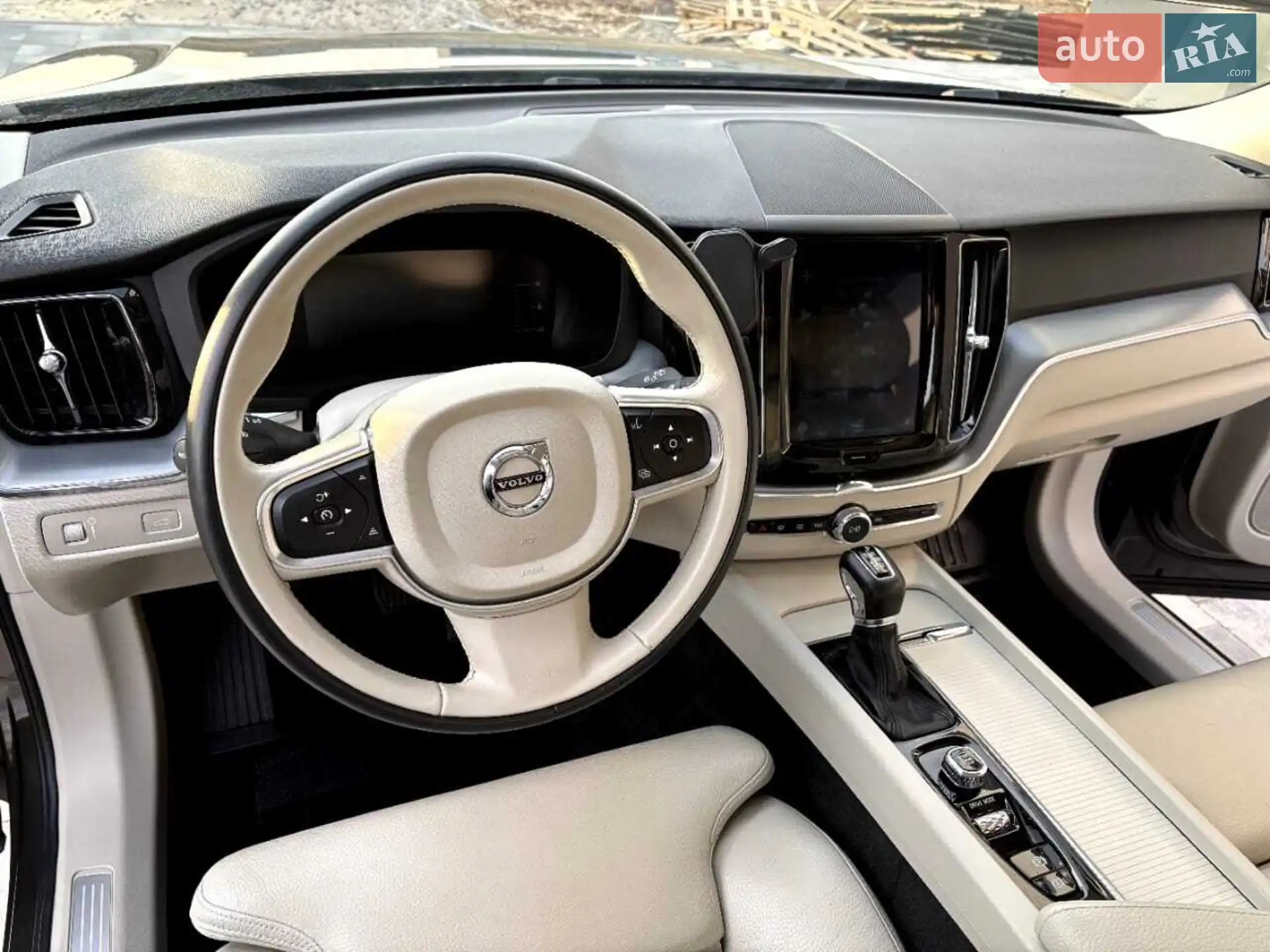 2018 Volvo XC60 - мініатюра 9