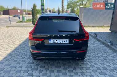 Внедорожник / Кроссовер Volvo XC60 2020 в 