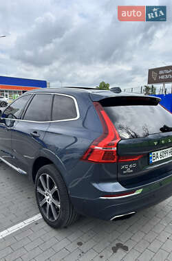 Позашляховик / Кросовер Volvo XC60 2019 в 