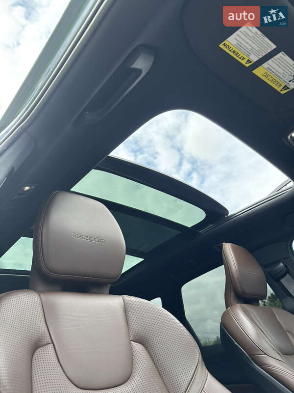 Внедорожник / Кроссовер Volvo XC60 2019 в Киеве