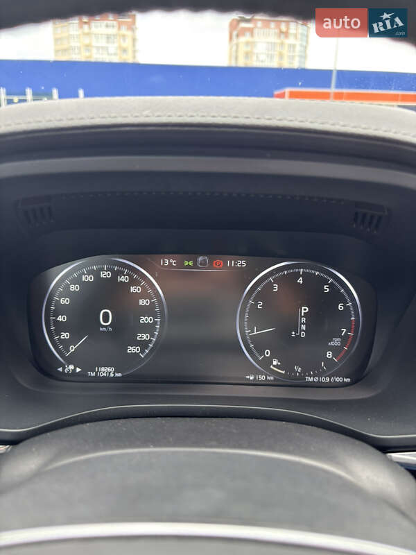 Внедорожник / Кроссовер Volvo XC60 2019 в Киеве