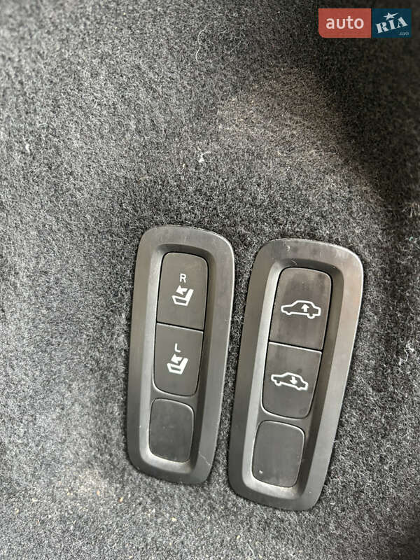 Внедорожник / Кроссовер Volvo XC60 2019 в Киеве
