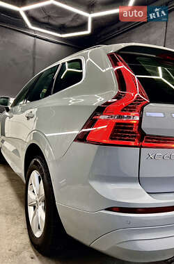 Внедорожник / Кроссовер Volvo XC60 2023 в 