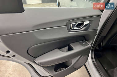 Внедорожник / Кроссовер Volvo XC60 2023 в 