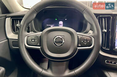Внедорожник / Кроссовер Volvo XC60 2023 в 