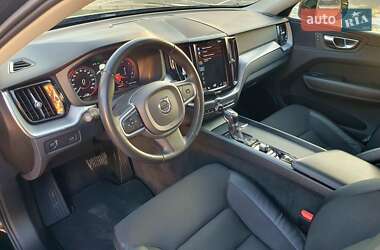 Внедорожник / Кроссовер Volvo XC60 2019 в 
