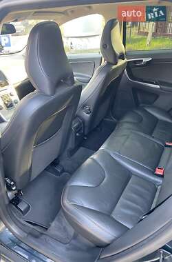 Позашляховик / Кросовер Volvo XC60 2012 в 