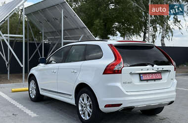 Внедорожник / Кроссовер Volvo XC60 2015 в 