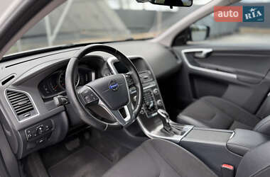 Внедорожник / Кроссовер Volvo XC60 2015 в 