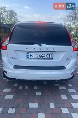 Позашляховик / Кросовер Volvo XC60 2013 в 