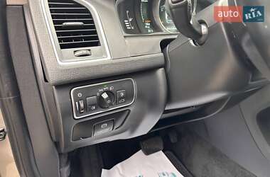 Внедорожник / Кроссовер Volvo XC60 2015 в 
