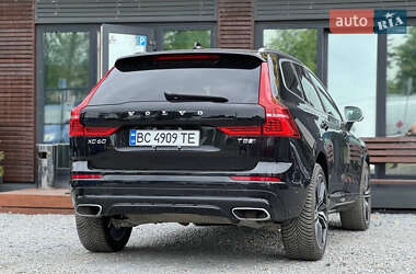 Внедорожник / Кроссовер Volvo XC60 2018 в 