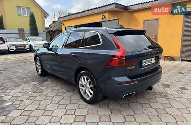 Внедорожник / Кроссовер Volvo XC60 2017 в 