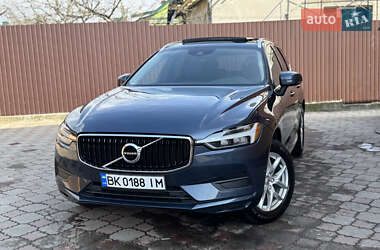 Внедорожник / Кроссовер Volvo XC60 2017 в 