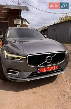 Внедорожник / Кроссовер Volvo XC60 2018 в 