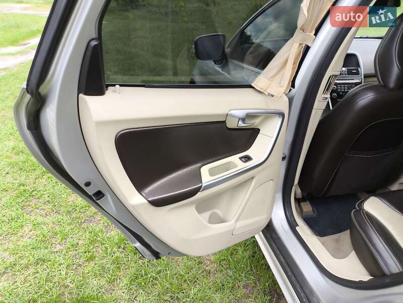 Позашляховик / Кросовер Volvo XC60 2009 в Миргороді фото 27 Позашляховик / Кросовер Volvo XC60 2009 в Миргороді