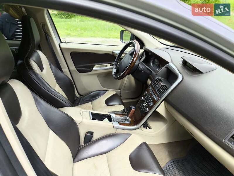Позашляховик / Кросовер Volvo XC60 2009 в Миргороді фото 42 Позашляховик / Кросовер Volvo XC60 2009 в Миргороді