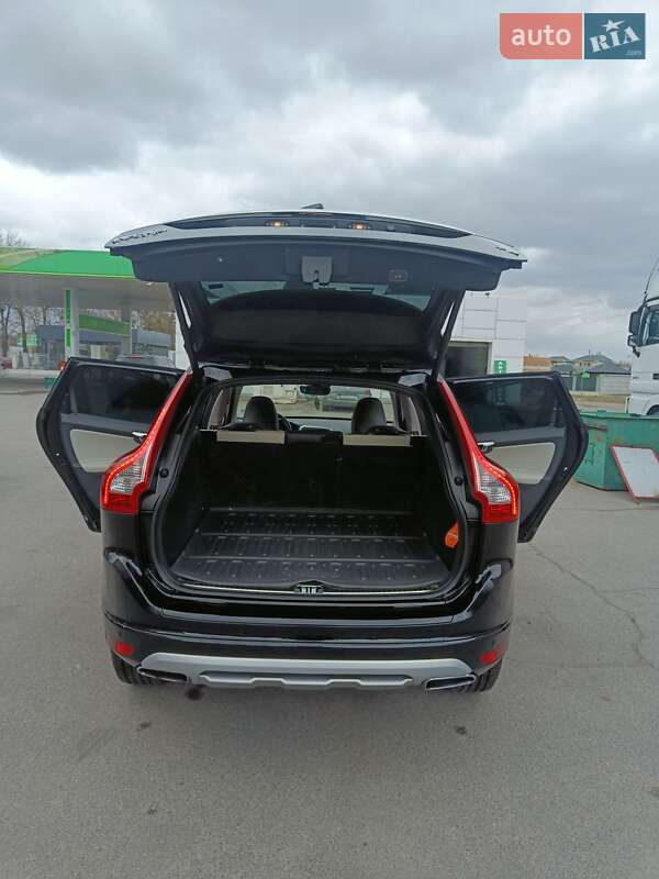 Внедорожник / Кроссовер Volvo XC60 2016 в Виннице