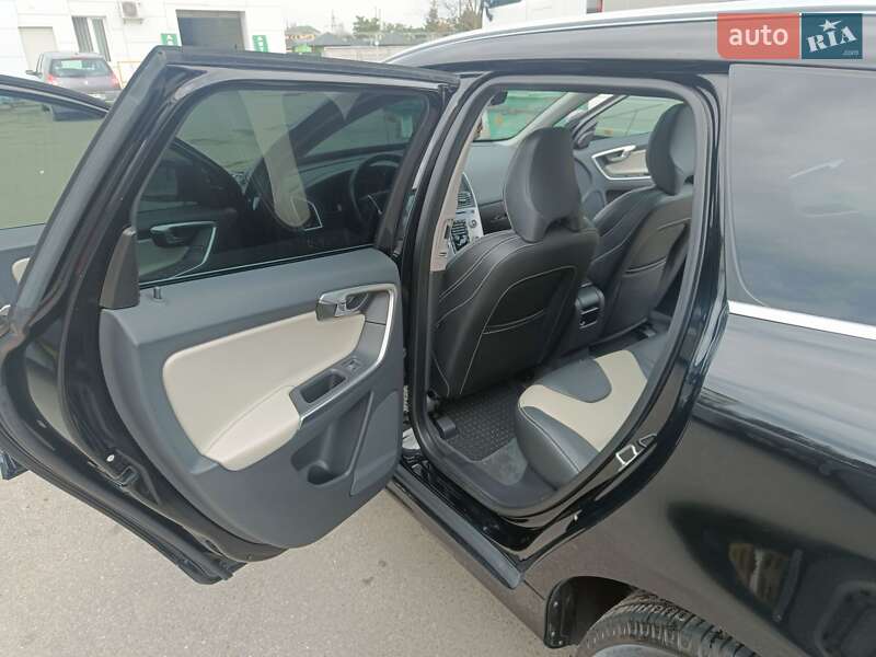 Внедорожник / Кроссовер Volvo XC60 2016 в Виннице