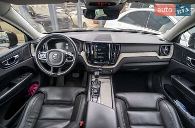 Позашляховик / Кросовер Volvo XC60 2018 в 