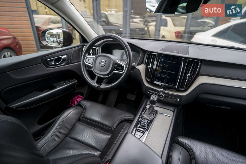 Внедорожник / Кроссовер Volvo XC60 2018 в Киеве фото 24 Внедорожник / Кроссовер Volvo XC60 2018 в Киеве