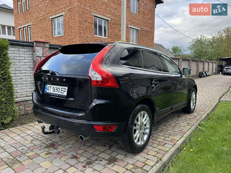 Внедорожник / Кроссовер Volvo XC60 2010 в Богородчанах